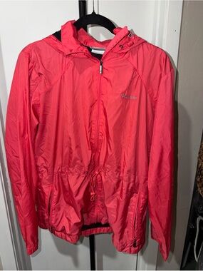 Columbia Women’s Coral Pink Lightweight Hooded Windbreaker Jacket Size Large